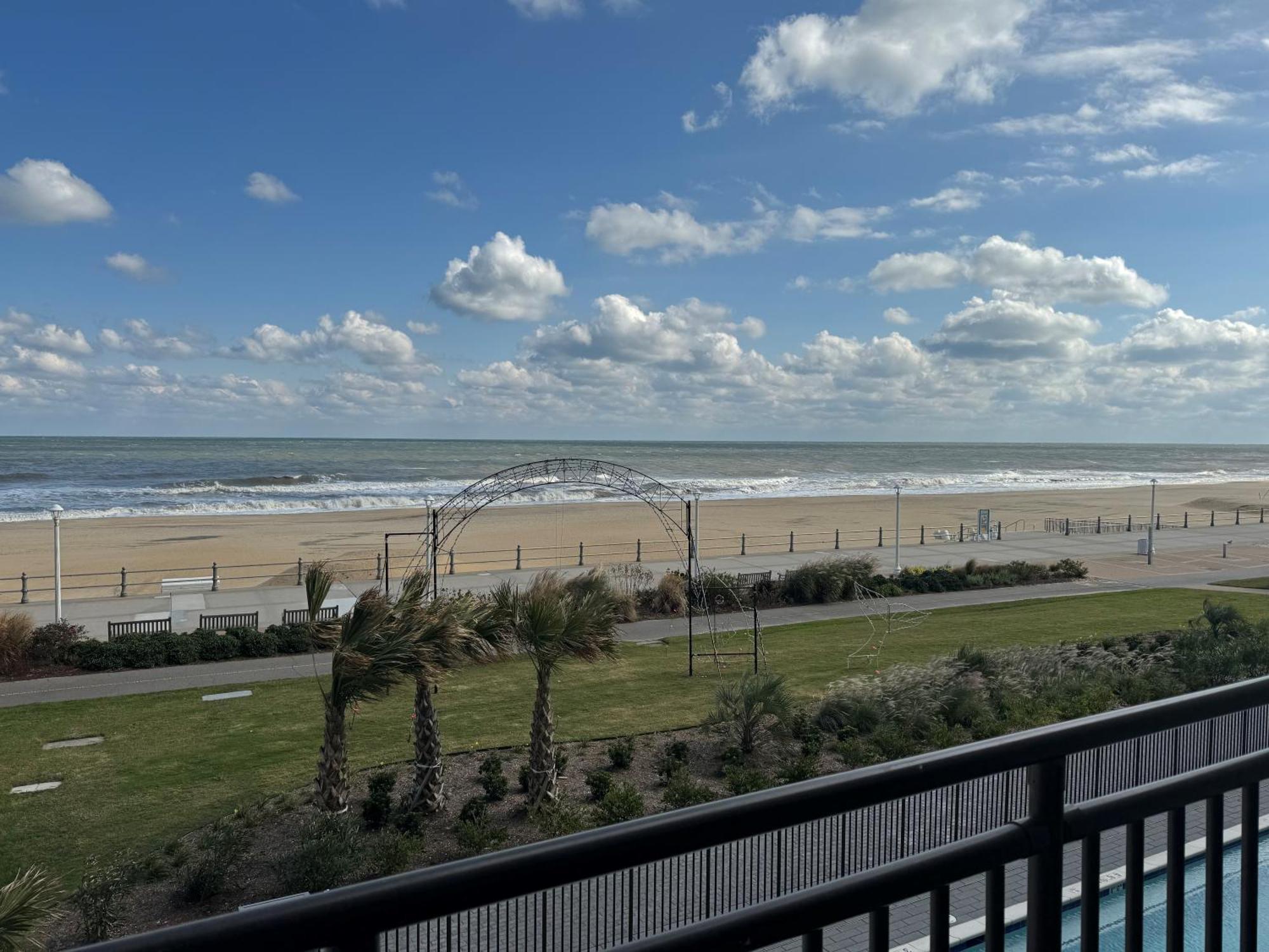 Moxy Virginia Beach Oceanfront Екстериор снимка